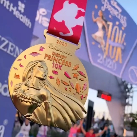 2020 runDisney Princess Challege (Set of 4) - Picture 3 of 4